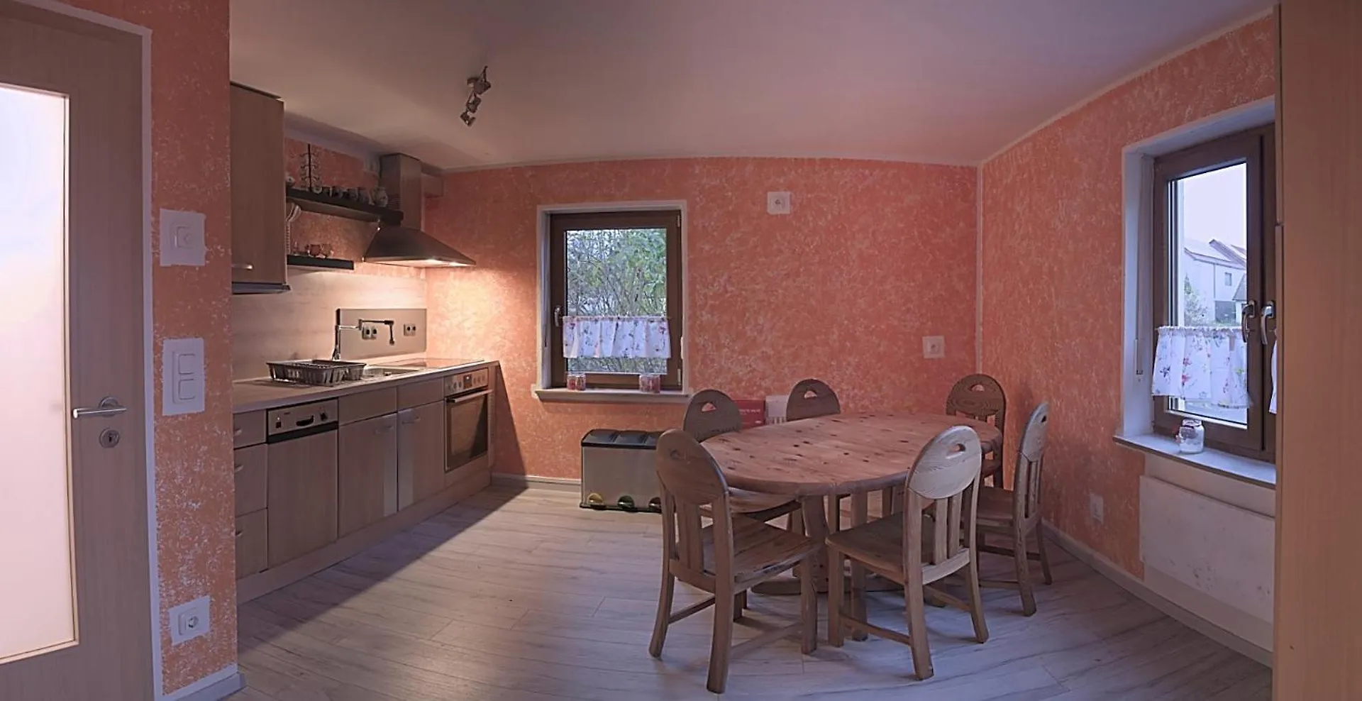 Проживание в семье Geraeumiges Zimmer Mit Doppelbett, Bad Und Kueche Auerbach in der Oberpfalz